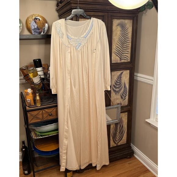 Vtg Ivory Shadowline Nightgown & Robe Set Embroidered & Blue Piping EUC Sz LG - Picture 3 of 16
